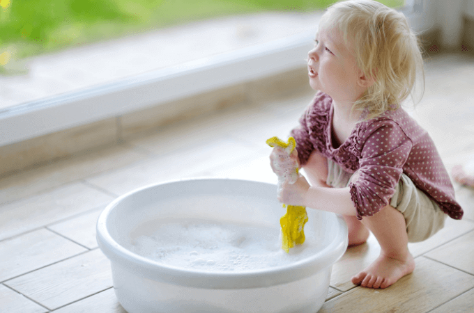 Green Cleaning Products That Work & Are Safe For Kids and Pets!