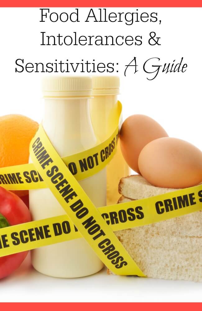 Every parent must know signs of food allergies and the signs of food sensitivities. Here's a quick read with printable lists of food allergy symptoms and food sensitivity symptoms! www.themidlifemamas.com